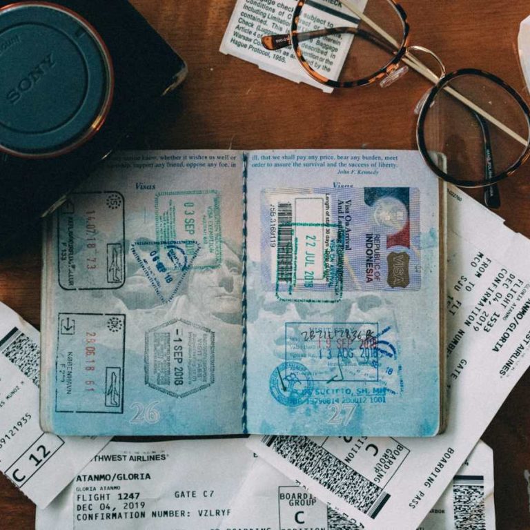 Passaporte-vencido-Voce-perde-o-visto-americano